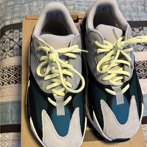 Yeezy Boost 700